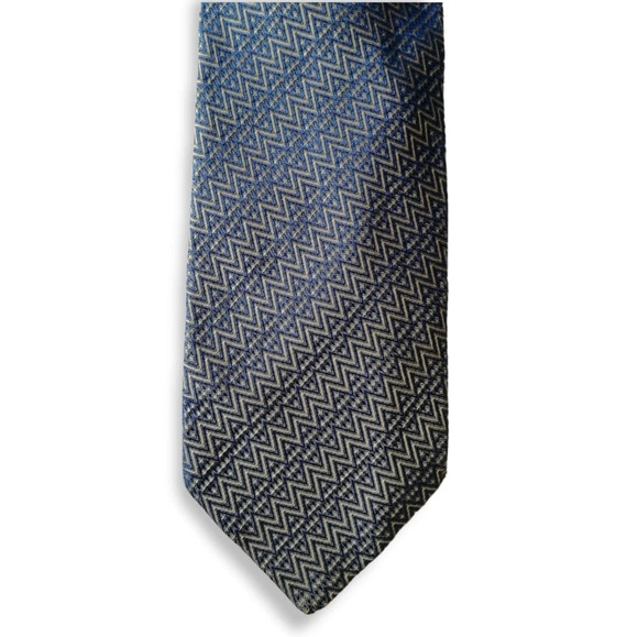 Valentino 100% Silk Blue and Gold Chevron Textured Luxury Tie Hand Made in Italy - Picture 2 of 16